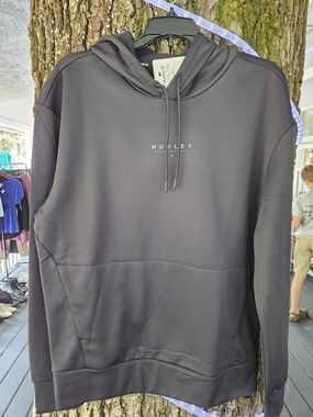 Hurley Black Pullover Hoodie with Subtle Logo